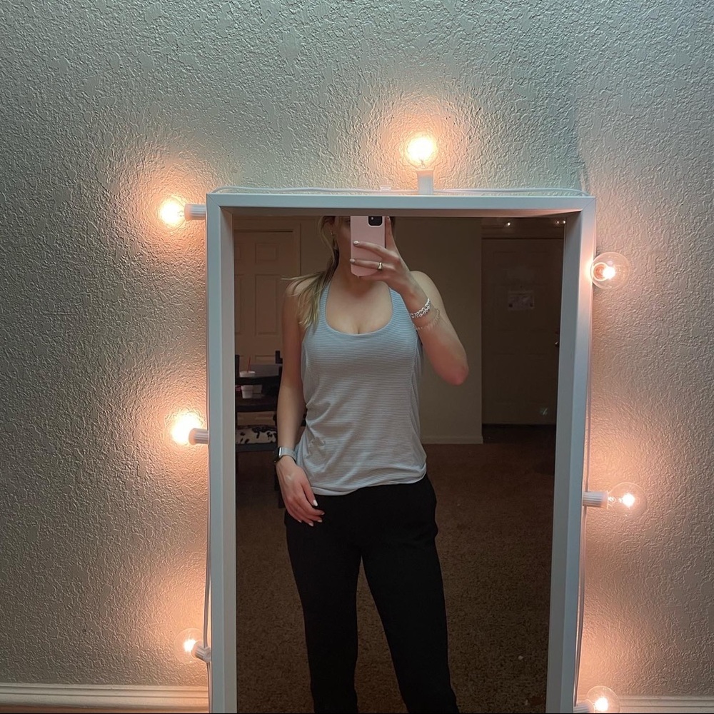 Lululemon tank top
